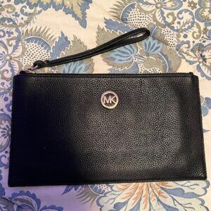 Michael Kors 10x6 Black Pebbled Leather Wristlet Like New Condition